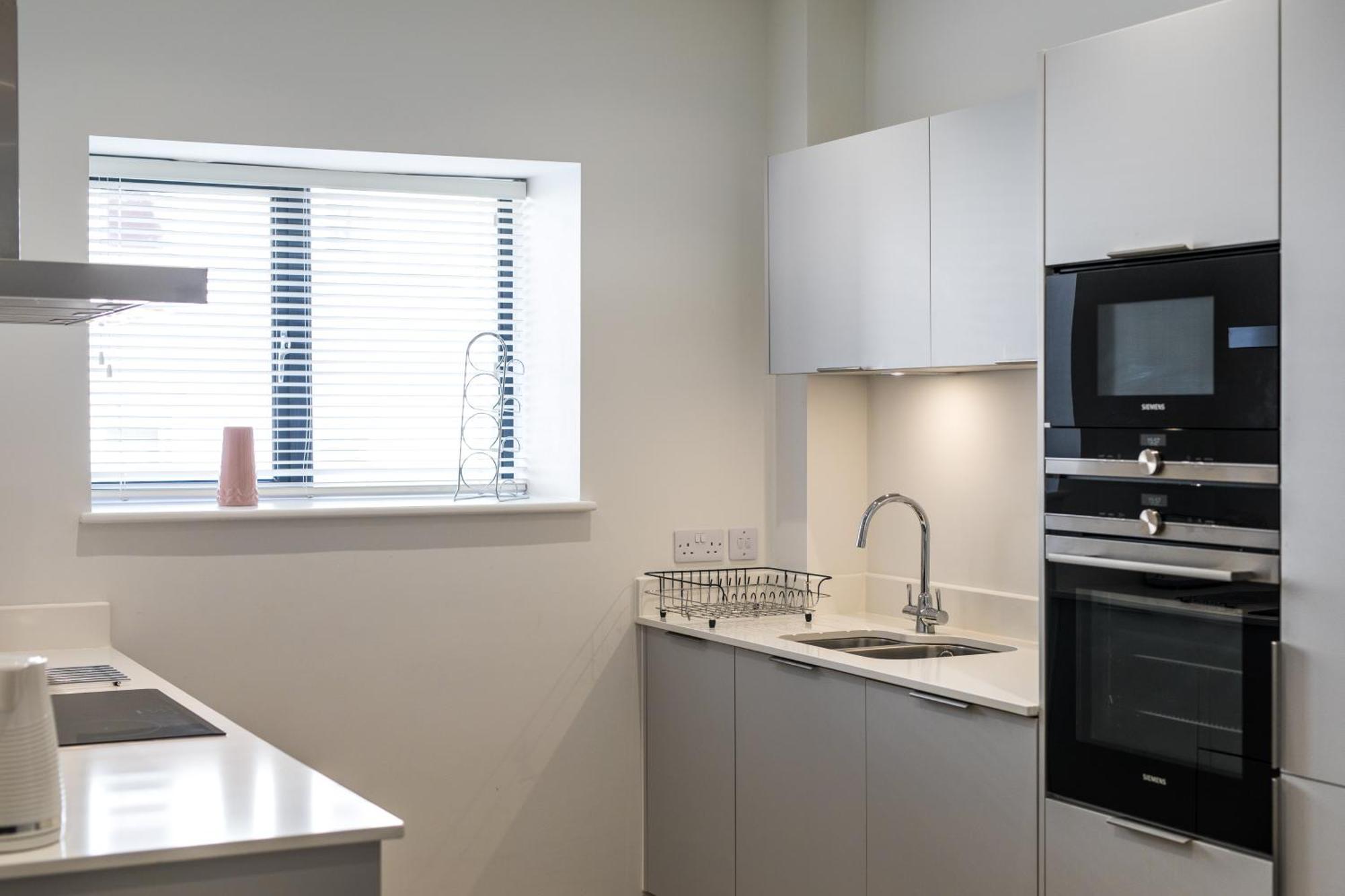 15 East @byron Apartment *